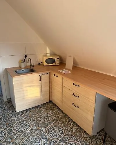 Familienunterkunft 2 Sz Balkon Zentral Stadtnah Bola 50a