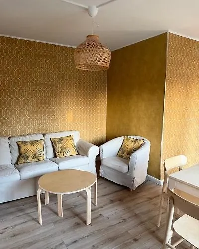 Apartment Familienunterkunft 2 Sz Balkon Zentral Stadtnah Bola 50a *